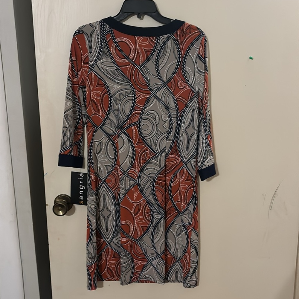 never worn - Picture 2 of 2